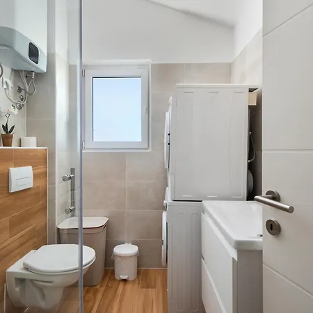 Sunny Apartment Porec Exterior photo