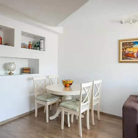Sunny Apartment Porec Exterior photo