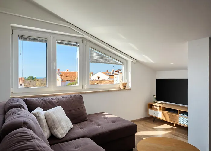 Sunny Apartment Porec