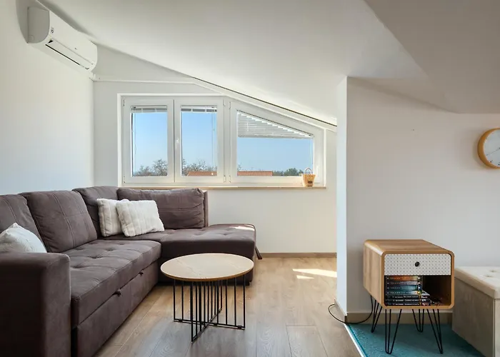 Sunny Apartment Porec