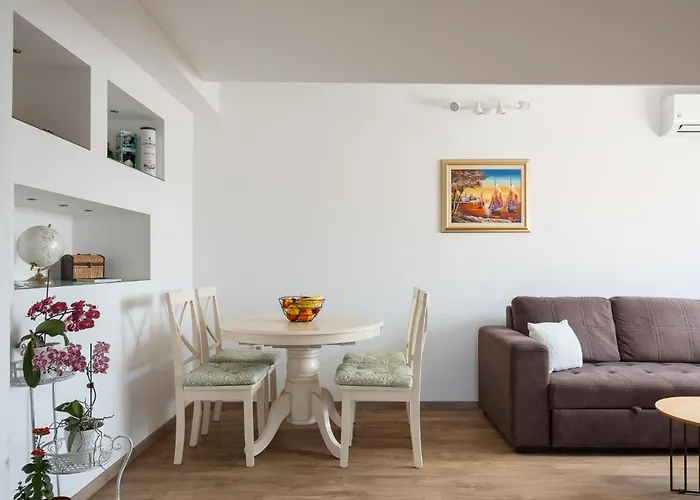 Sunny Apartment Porec