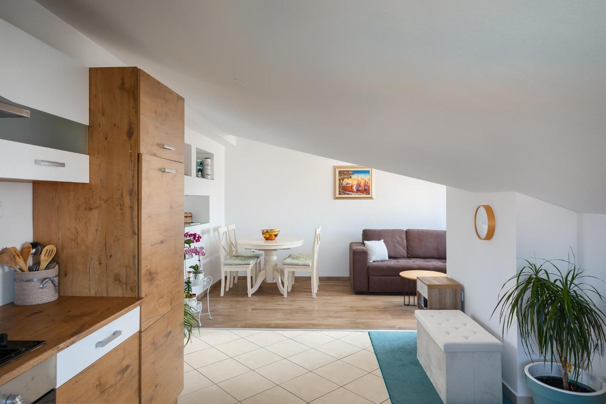 Sunny Apartment